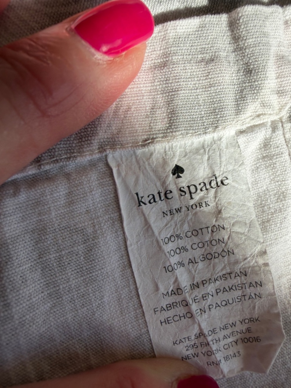 KATE SPADE GARDEN ROSE TABLECLOTH - Picture 7 of 9